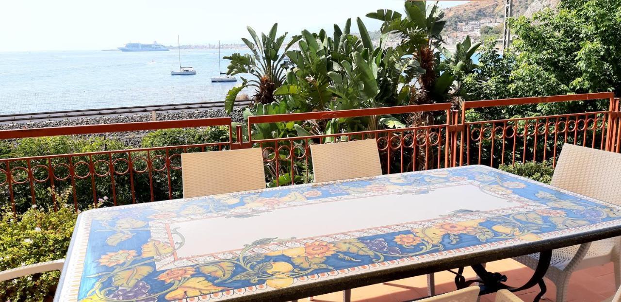 White Lotus Apartment Taormina Exterior photo